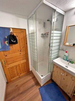 Badezimmer Ansicht 1