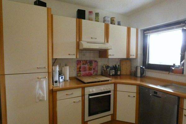 Küche mit Einbauküche