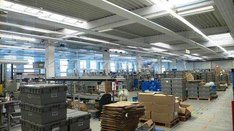 Stuttgart Halle, Stuttgart Hallenfläche