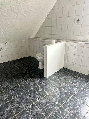 Bad mit Wanne und Dusche 