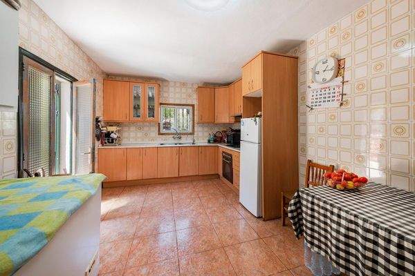 Kitchen (2)