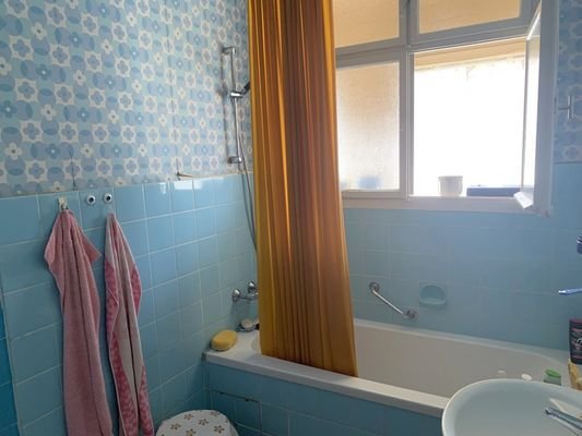 1. Etage Bad.JPG
