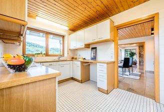 Obergeschoss - abgetrennte Einbauküche mit tollem Blick