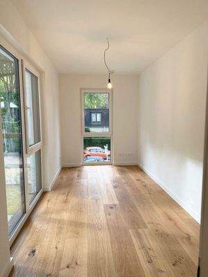 Zimmer/ Office/ Obergeschoss