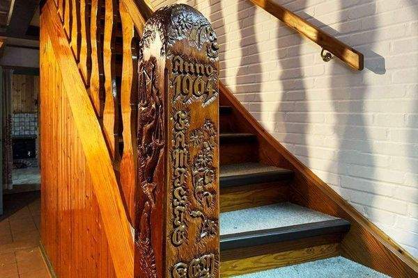 Treppe zum Obergeschoss