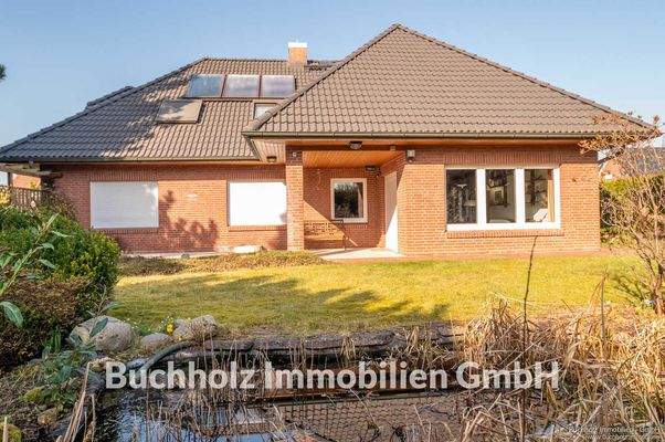 Südseite teilüberdachte Terrasse