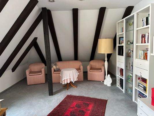 Arbeitszimmer 1. OG.jpg