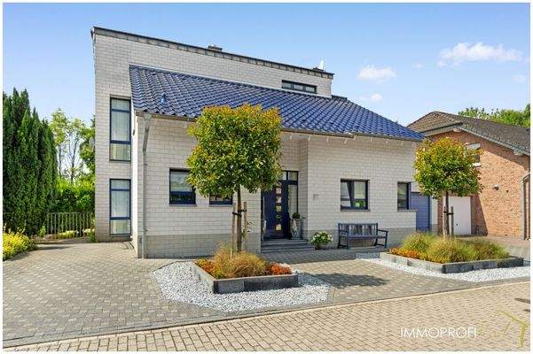 3. Gebäudeansicht.jpg