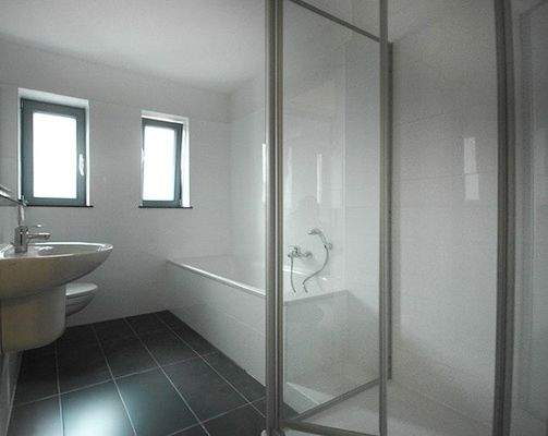 Badezimmer, Wohnhaus EG