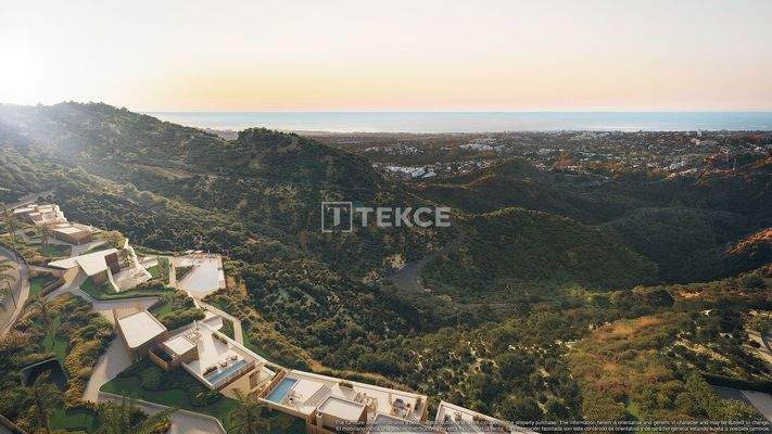 Luxury Apartments in a Complex with Panoramic Views in Málaga