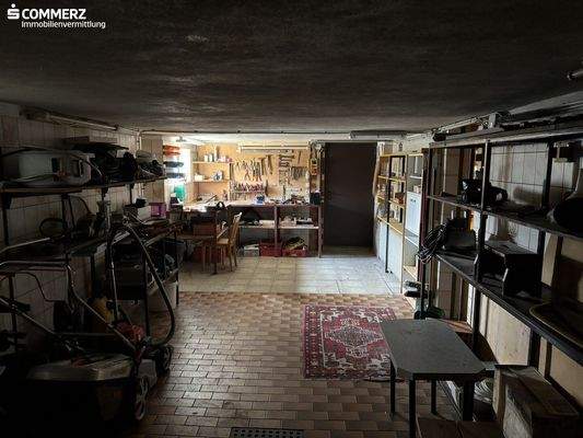 Garage mit Werkstatt