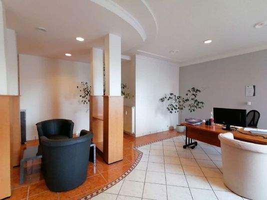 Büro 2 vorn EG links