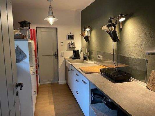 Küche komplett eingerichtet