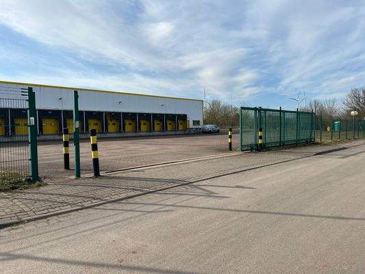 Rolltor GrdSt Eingang