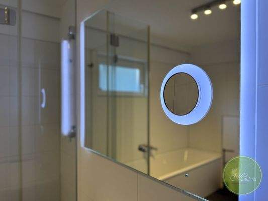 Großer Spiegel mit Beleuchtung!