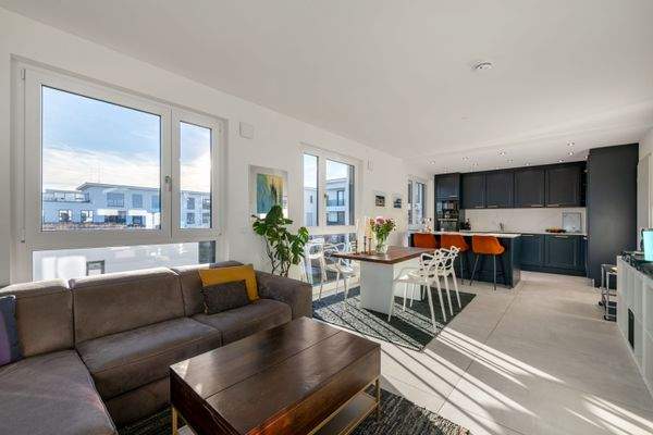 Viel Licht in Wohnen und Kochen