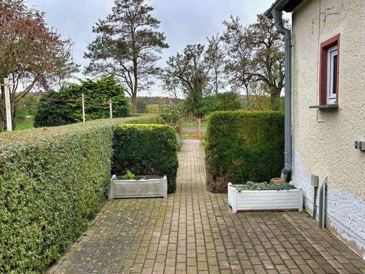 gepflasterter Bereich am Wohnhaus