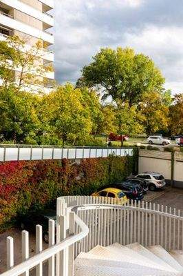 Zugang zum Besucherparkplatz