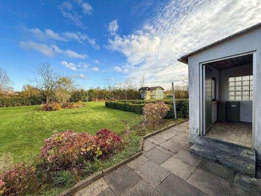 6. Garten und großes Grundstück.jpg