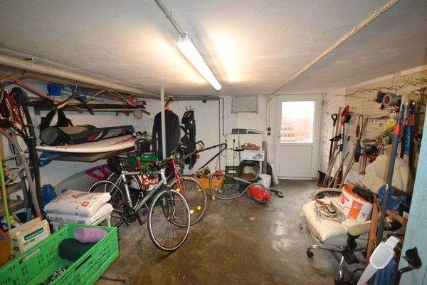 Kellerraum Blick zum Außenaufgang