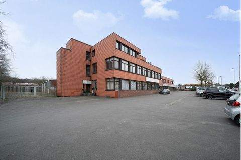 Kaltenkirchen Halle, Kaltenkirchen Hallenfläche