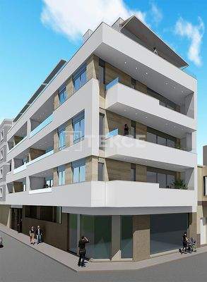 Apartments with Rooftop Jacuzzi Near Beach in Torrevieja