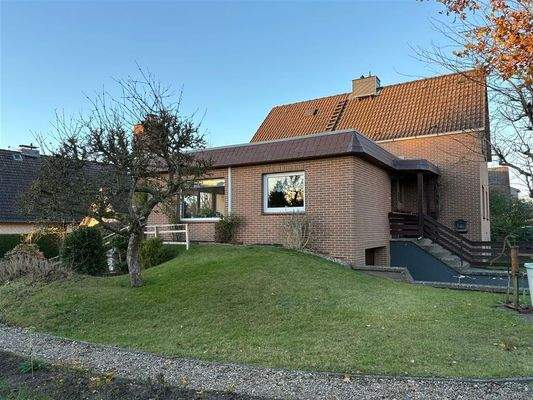 mit erweiterten Anbau