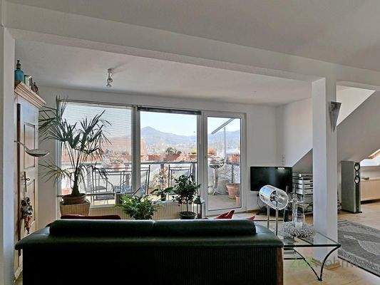 panthastischer Sofa-Ausblick