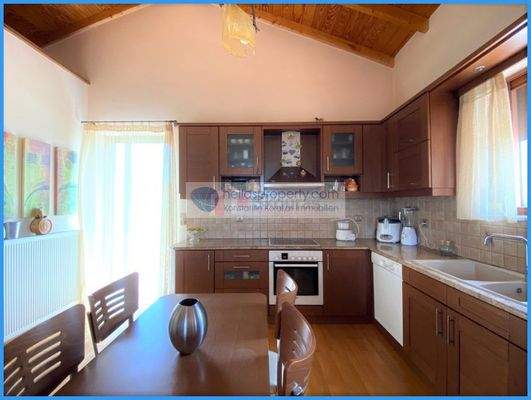 e0c96abdb0874eb89a342f8307fd7c44-original