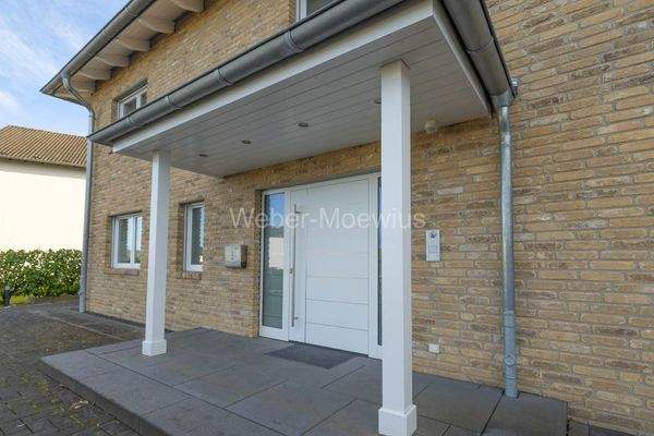 3461 überdachter Eingangsbereich a