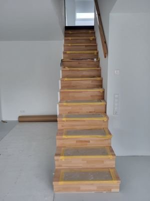 Treppe zu den oberen Räumen.jpg