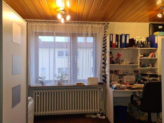 Arbeits- oder Kinderzimmer OG