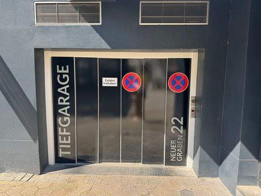 Einfahrt Tiefgarage 
