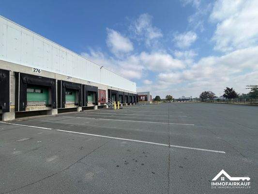 Außenanlieferung Unit 1