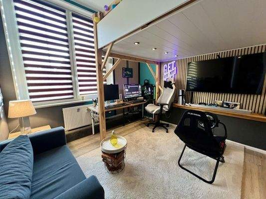 Arbeitszimmer mit Hochbett