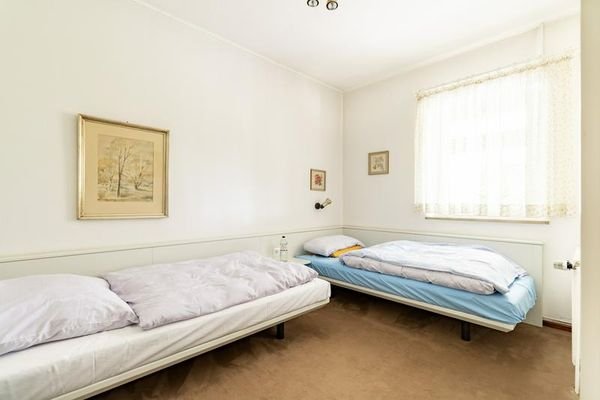 Schlafzimmer I.