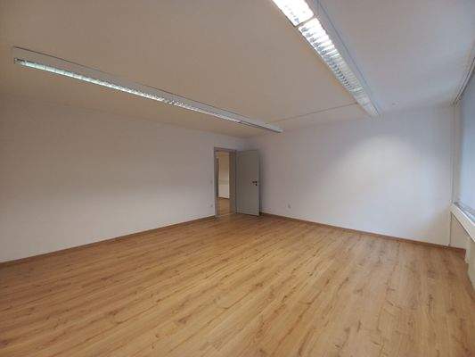 Büro 1 (2).jpg
