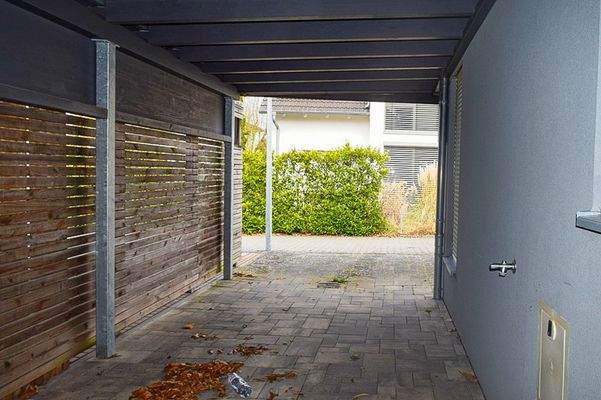 Durchfahrt zur Rückseite