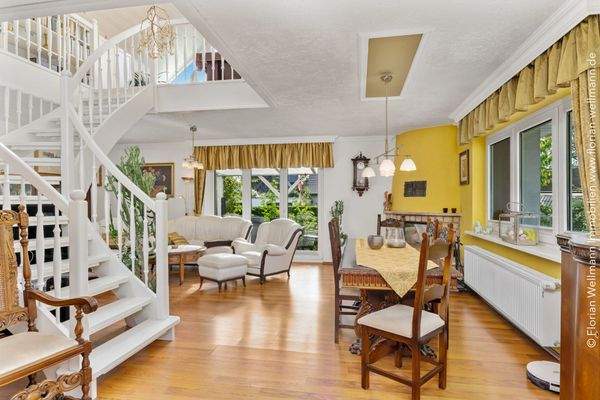 Wohn- / Esszimmer (46,56m²) ...