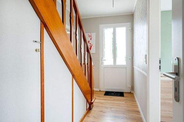 Diele in hellen und freundlichen Farben