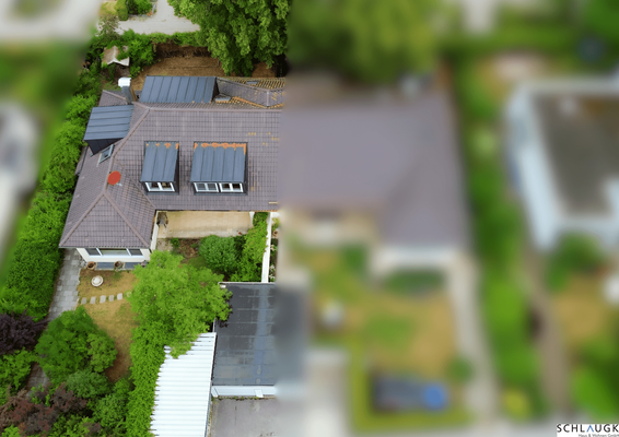 Drohnenansicht vorderer Garten