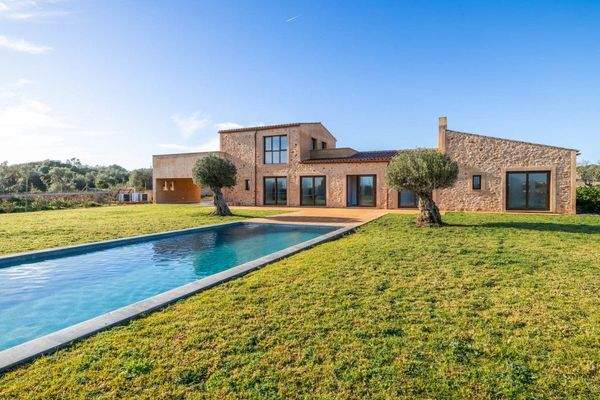 Exterior and Pool (2)