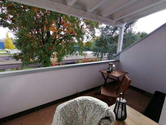 Loggia ,Blick in die Baumkronen