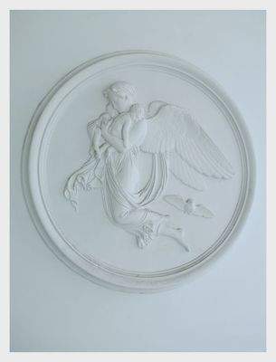 00 Relief Caritas als Schutzengel des Hauses.jpg