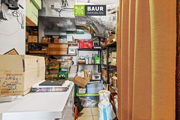 Küche und Lager (3)