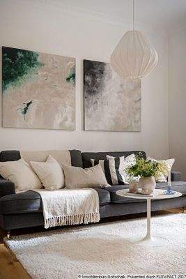 Wohnzimmer, möblierungsvorschlag mit Sofa und 2 Bildern