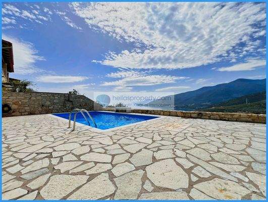 0d03a2e585b744548f6955d3af38d6cc-original