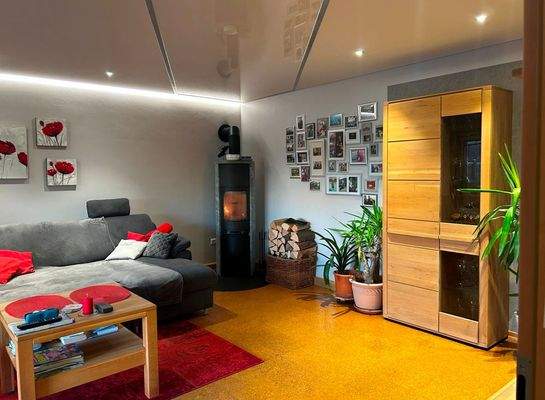 2 Gemütliches Wohnzimmer im EG.jpg