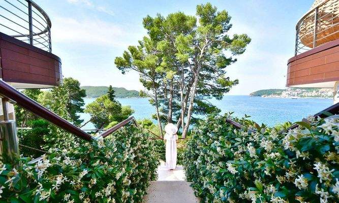 Dukley Exterior (22)