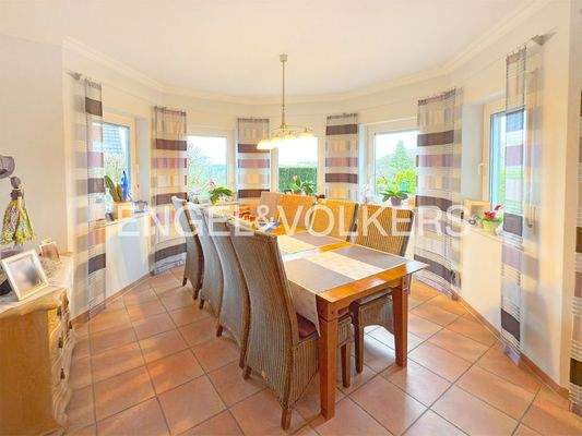 EG: Lichter Essbereich